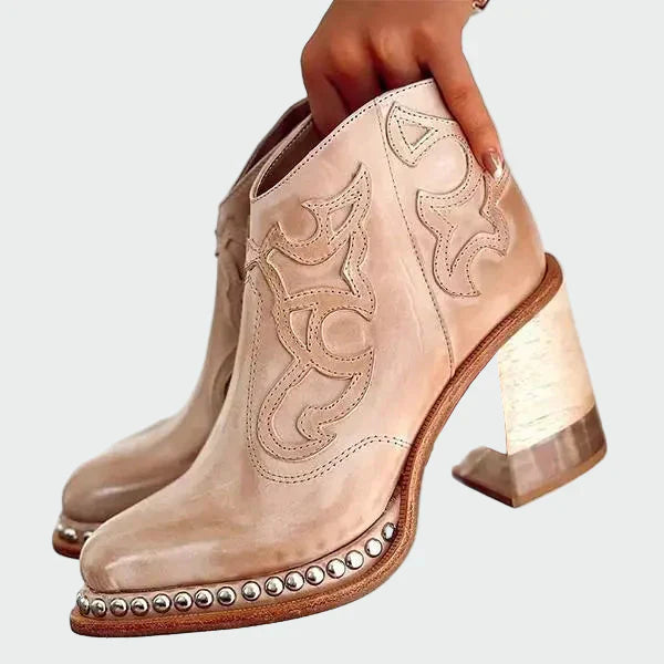 Irene | Botas De Cuero Bordadas Con Bordados Distintivos
