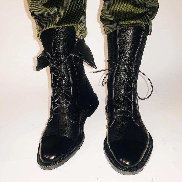 Gabriela | Botas De Cuero Sintético Negro De Alta Calidad